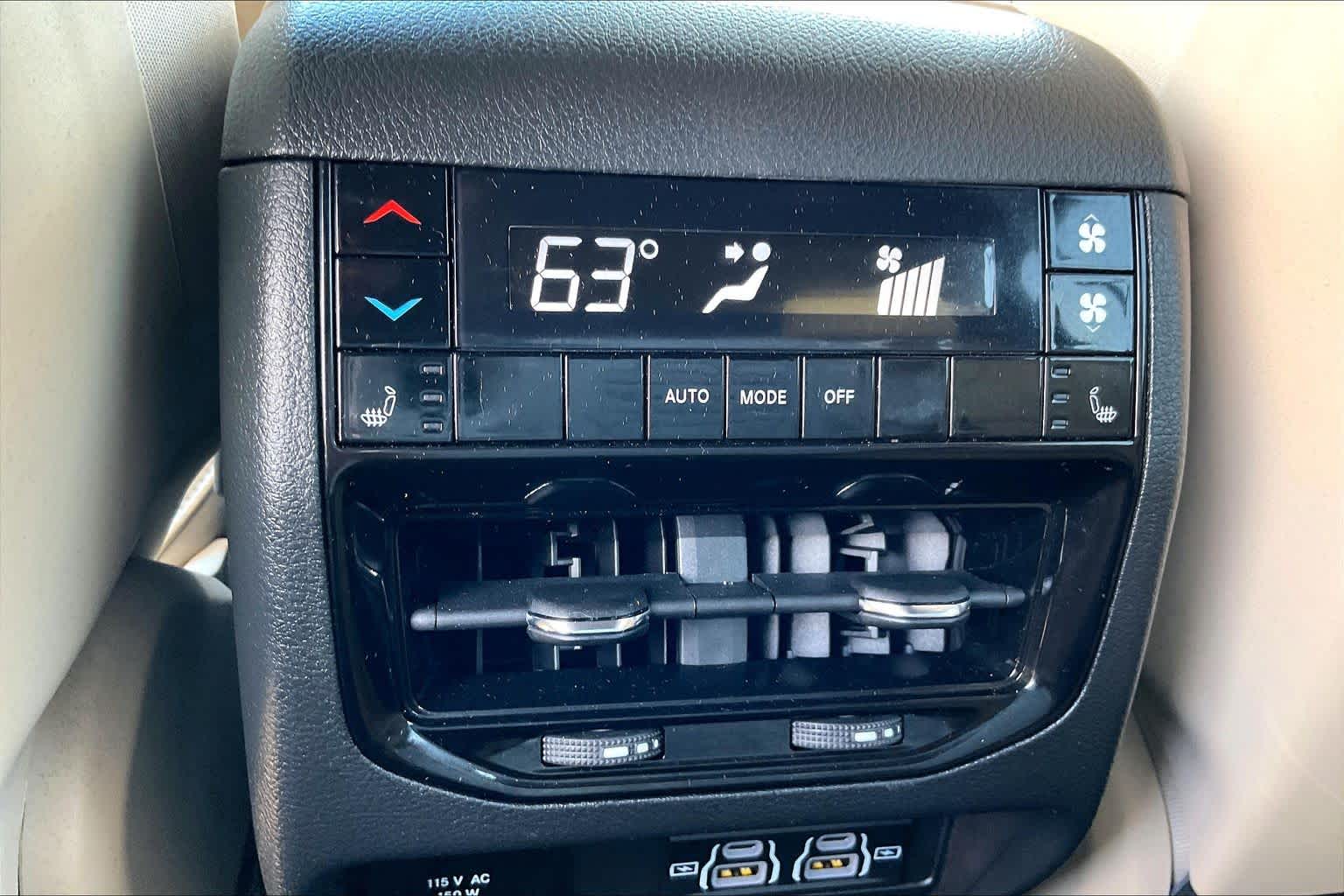 2024 Jeep Grand Cherokee L photo 32 of 35