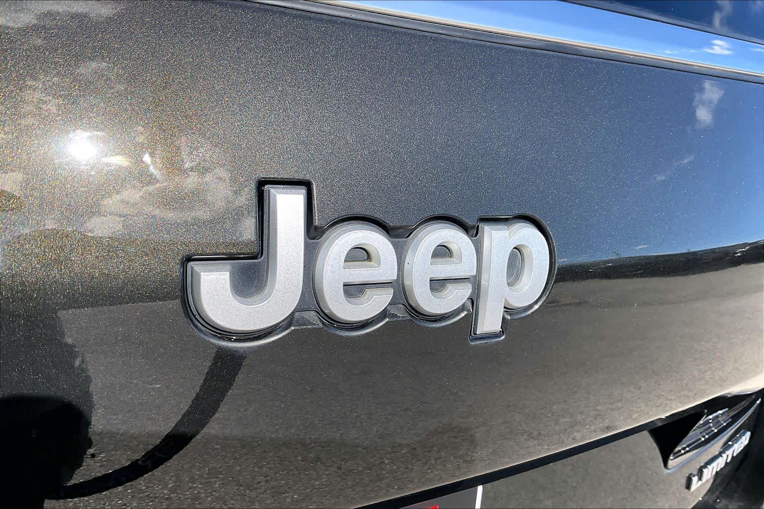 2024 Jeep Grand Cherokee L photo 31 of 35