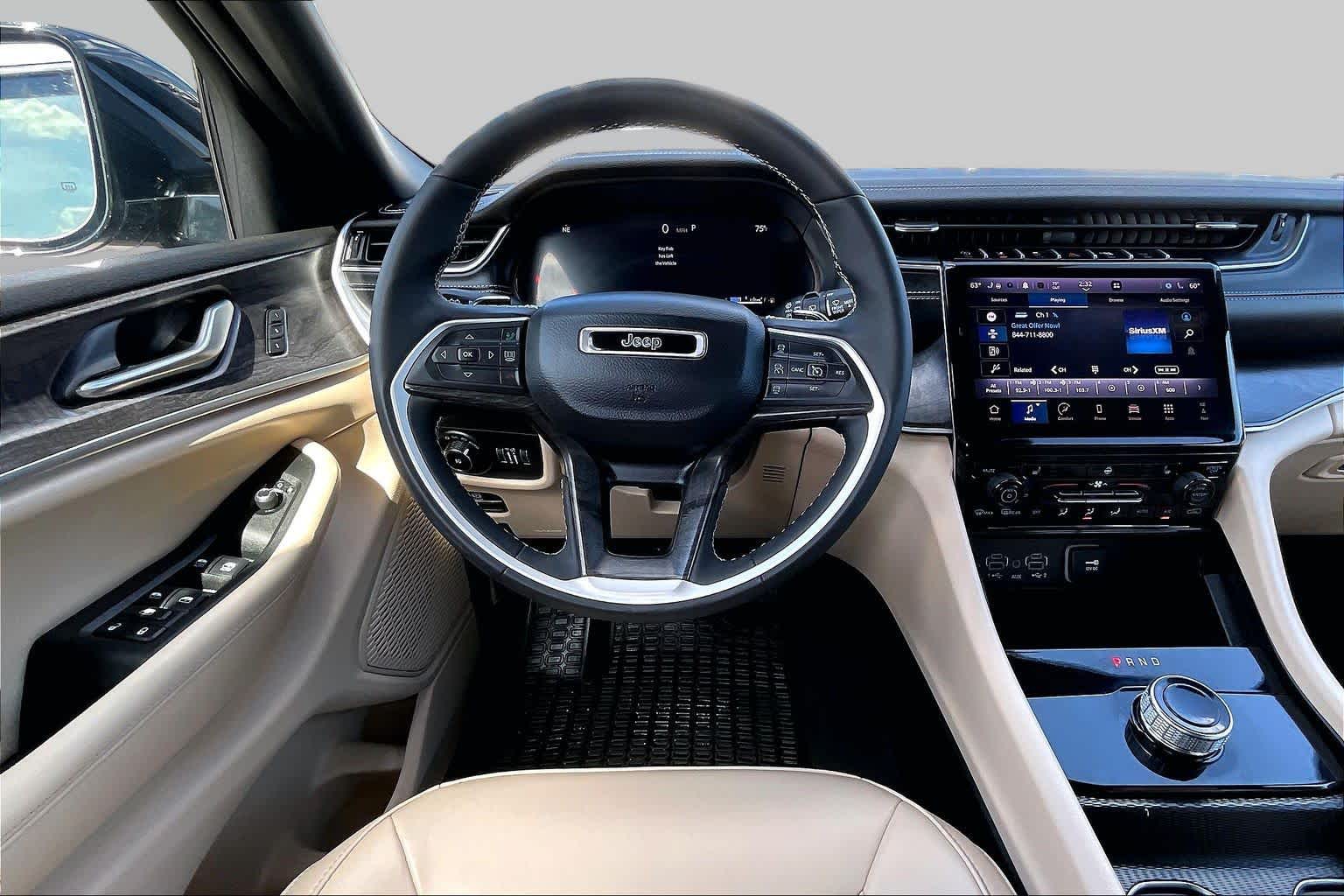 2024 Jeep Grand Cherokee L photo 6 of 35