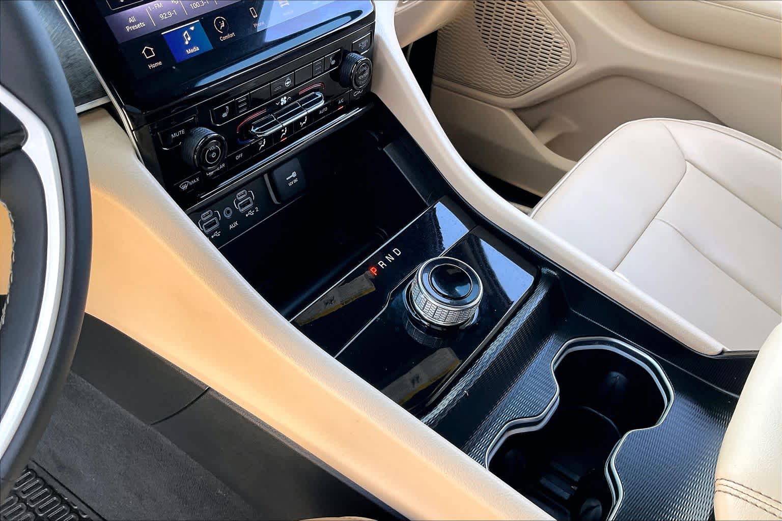 2024 Jeep Grand Cherokee L photo 17 of 35