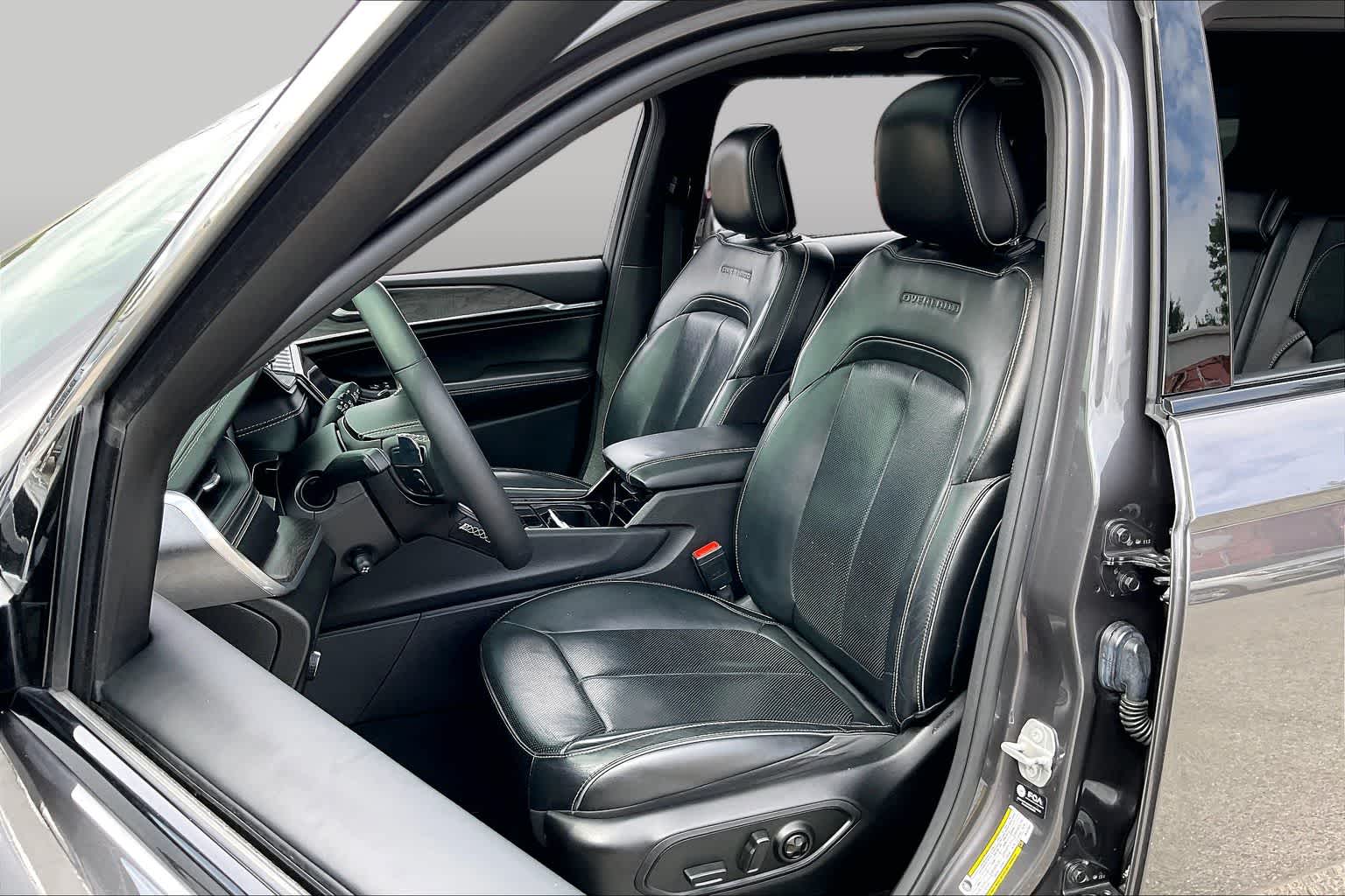 2023 Jeep Grand Cherokee L Overland Baltic Gray Metallic Clearcoat at AutoNation Ford Gulf Fwy