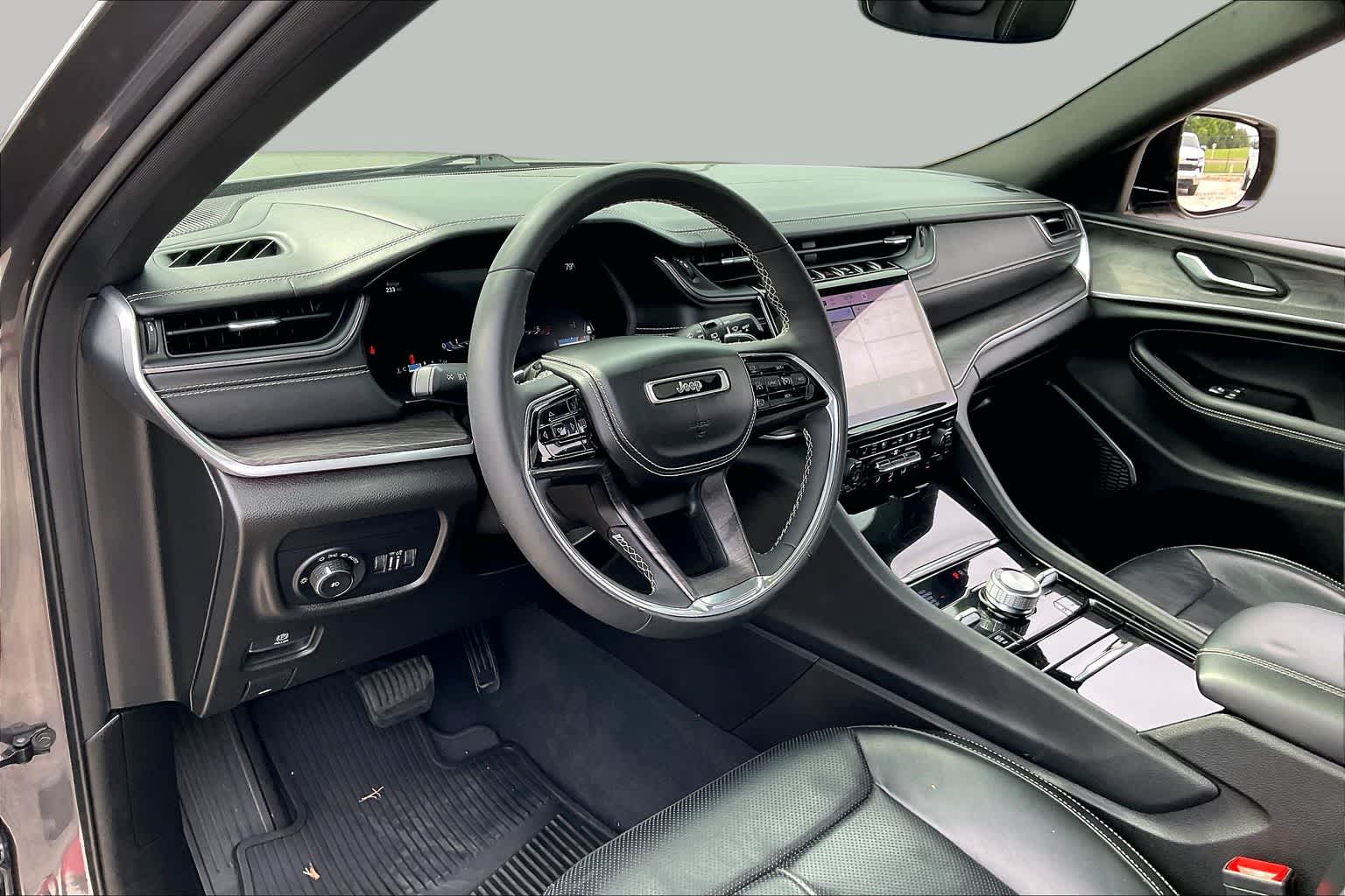 2023 Jeep Grand Cherokee L Overland Baltic Gray Metallic Clearcoat at AutoNation Ford Gulf Fwy