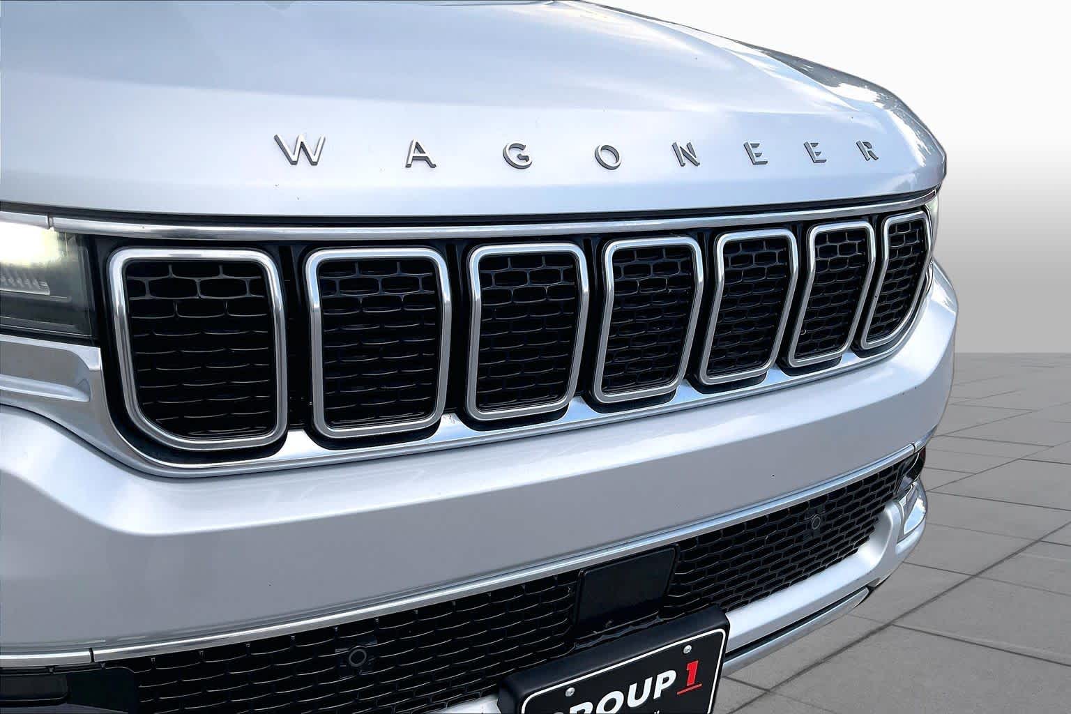 2022 Jeep Wagoneer photo 28 of 32