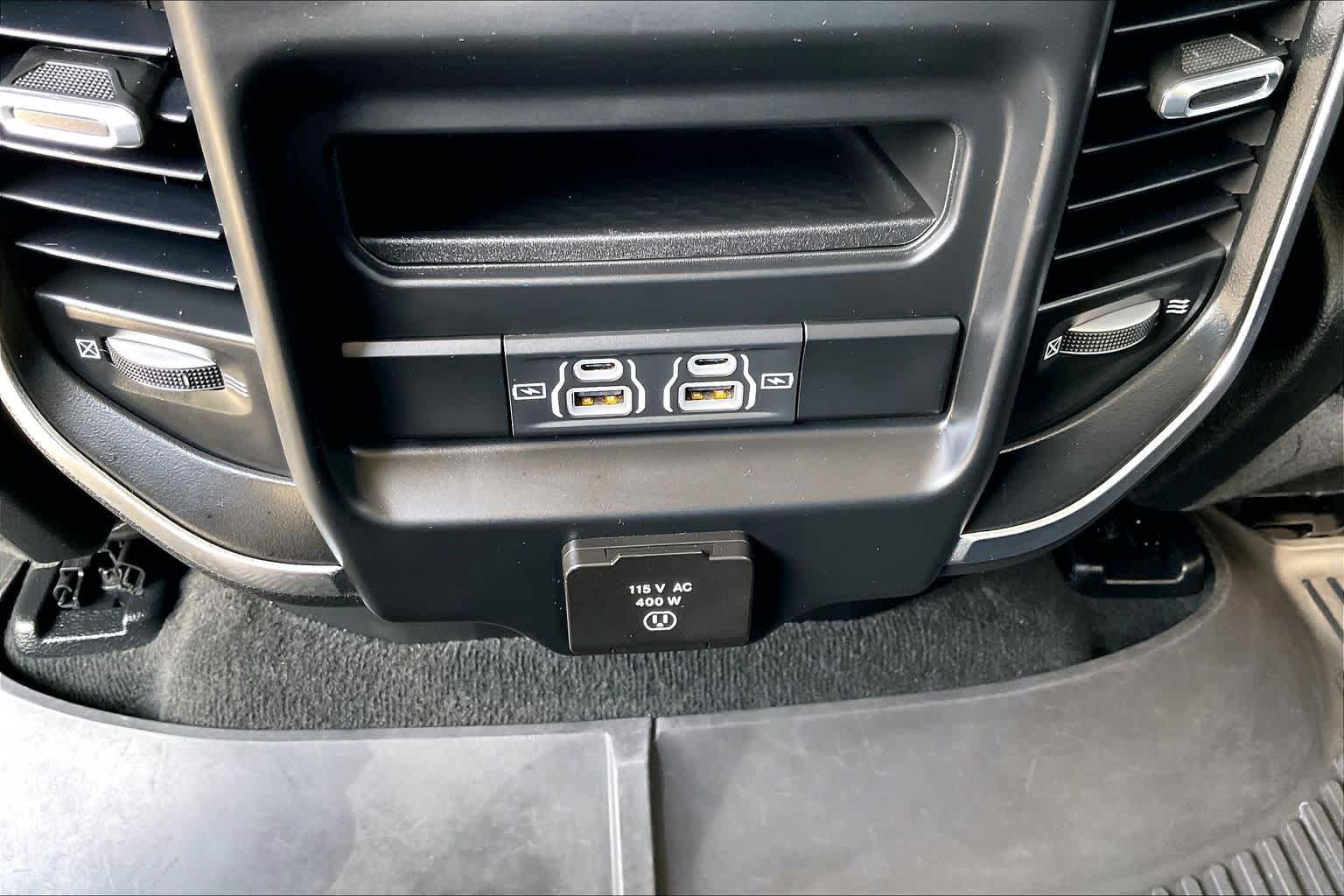 2022 Ram 1500 photo 32 of 35