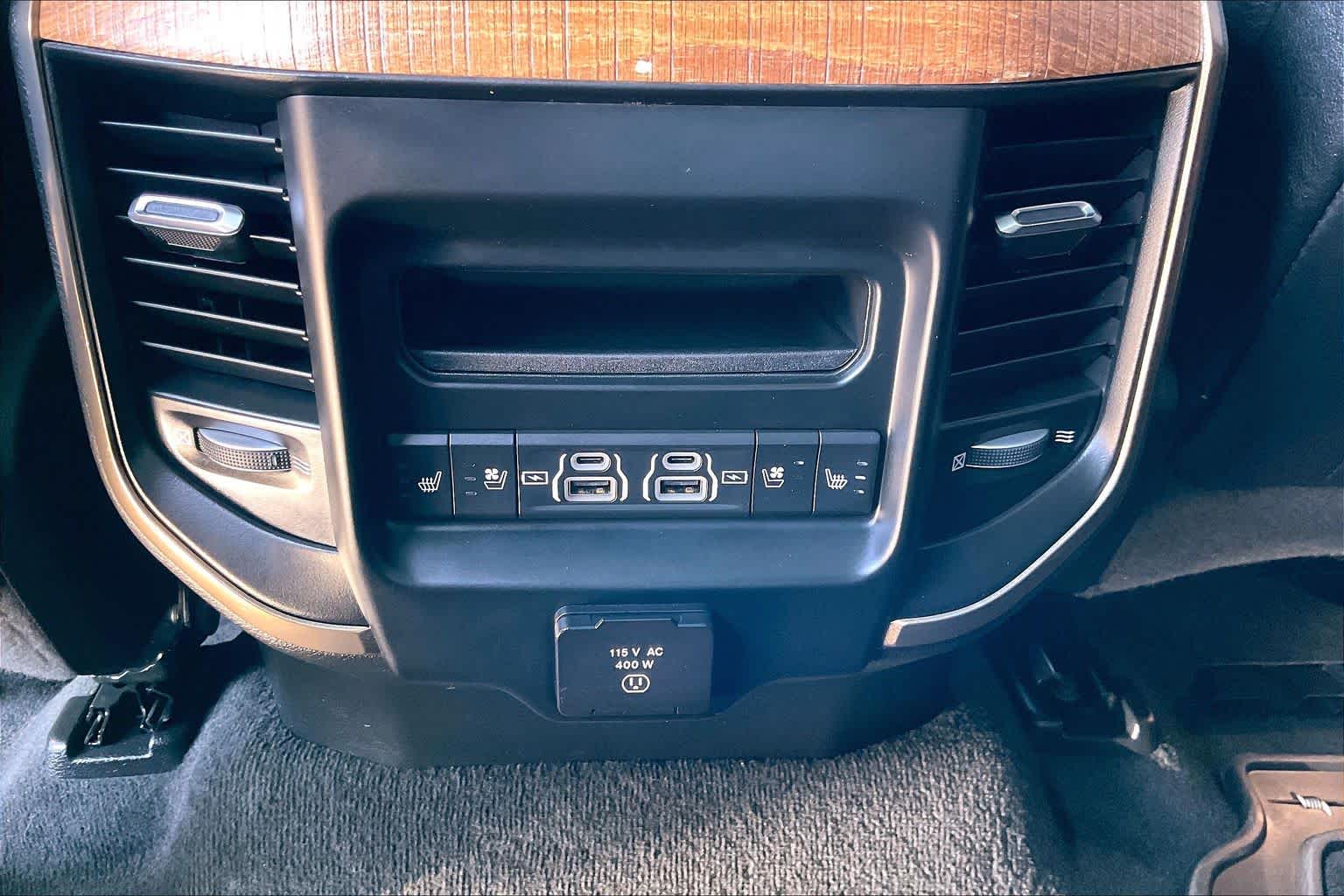 2022 Ram 1500 photo 32 of 35
