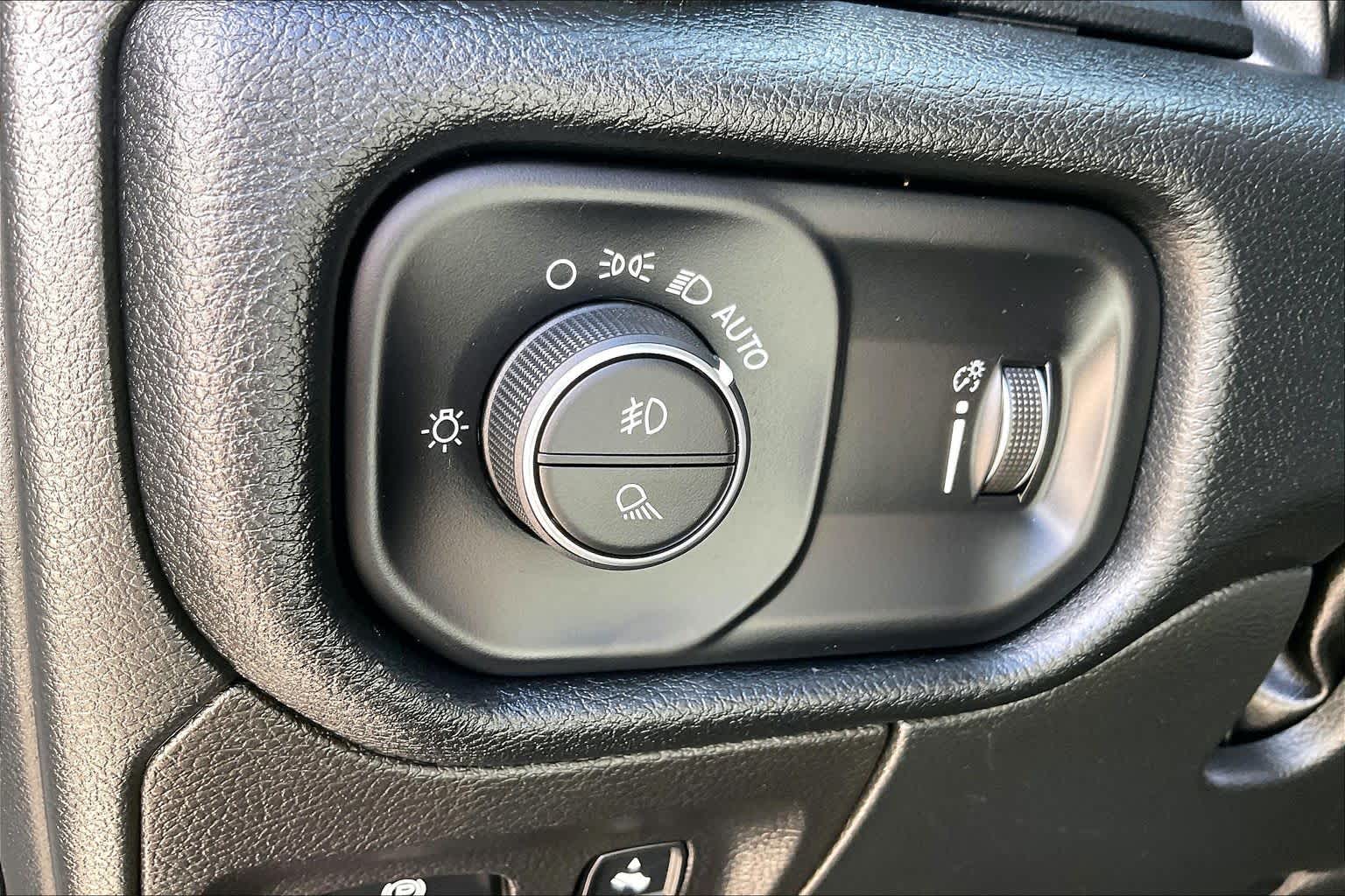 2022 Ram 1500 photo 14 of 34