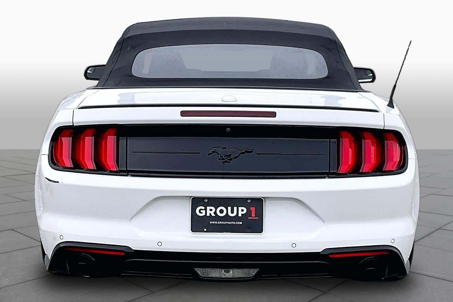 2019 Ford Mustang photo 5 of 31