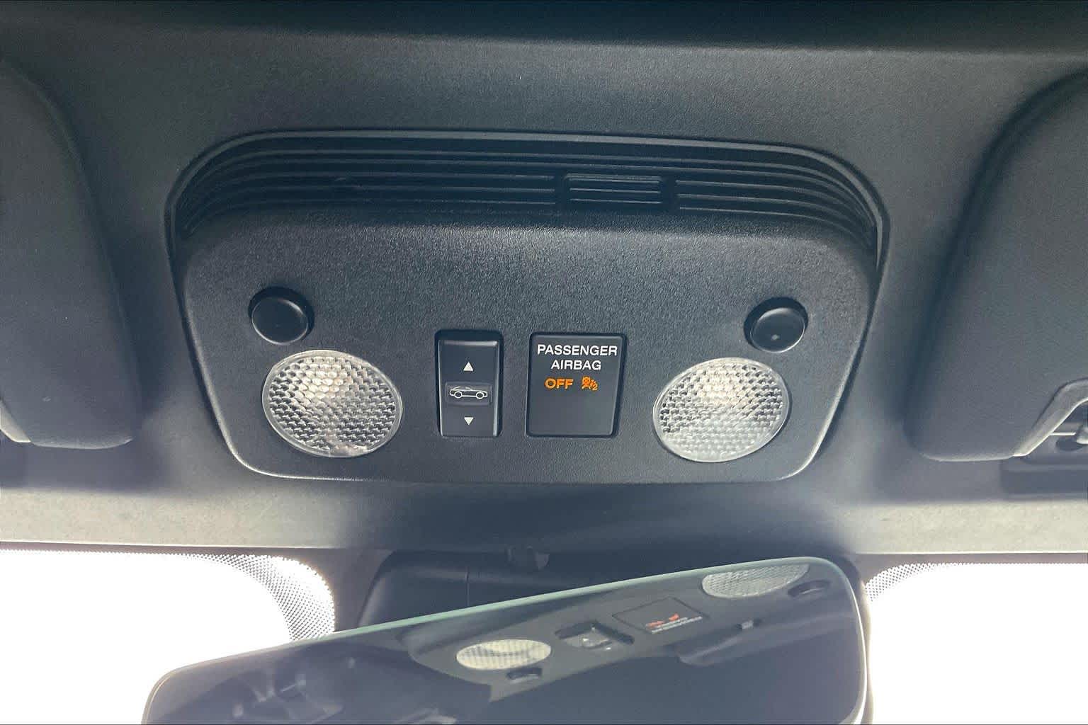 2019 Ford Mustang photo 28 of 31