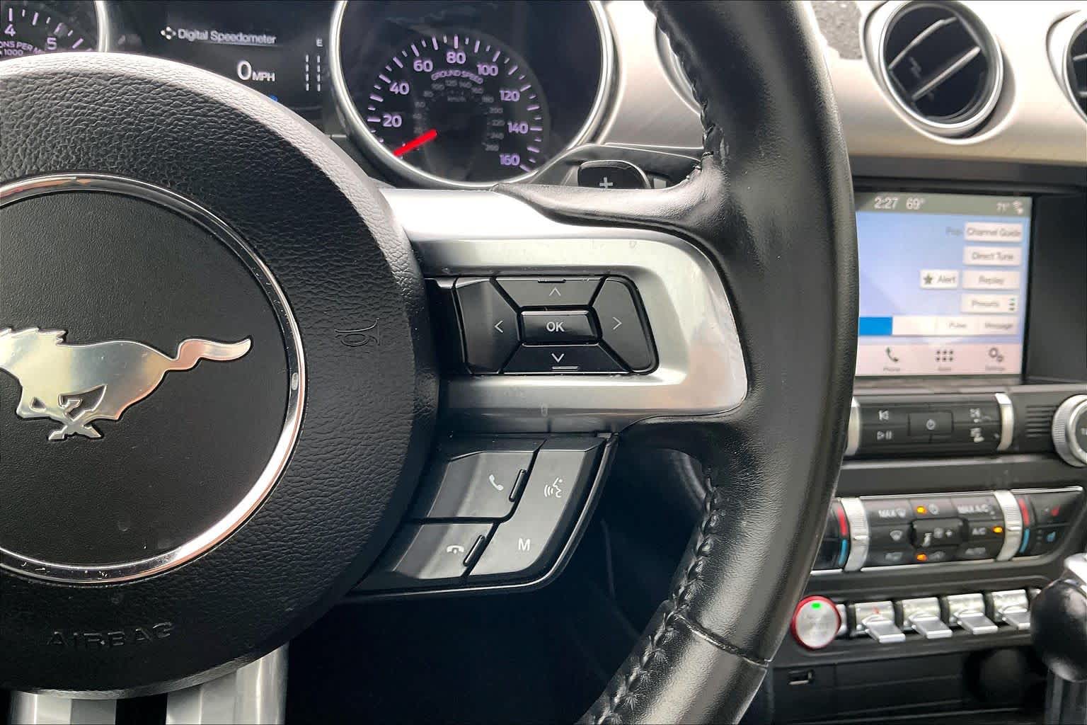 2019 Ford Mustang photo 21 of 31