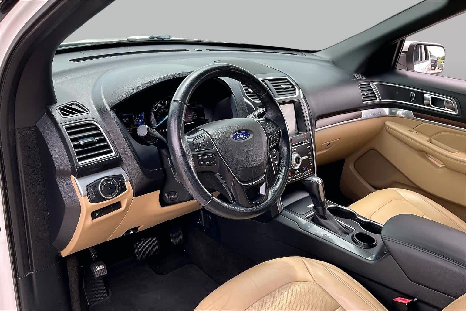 2017 Ford Explorer Limited White Platinum Metallic Tri-Coat at AutoNation USA Houston