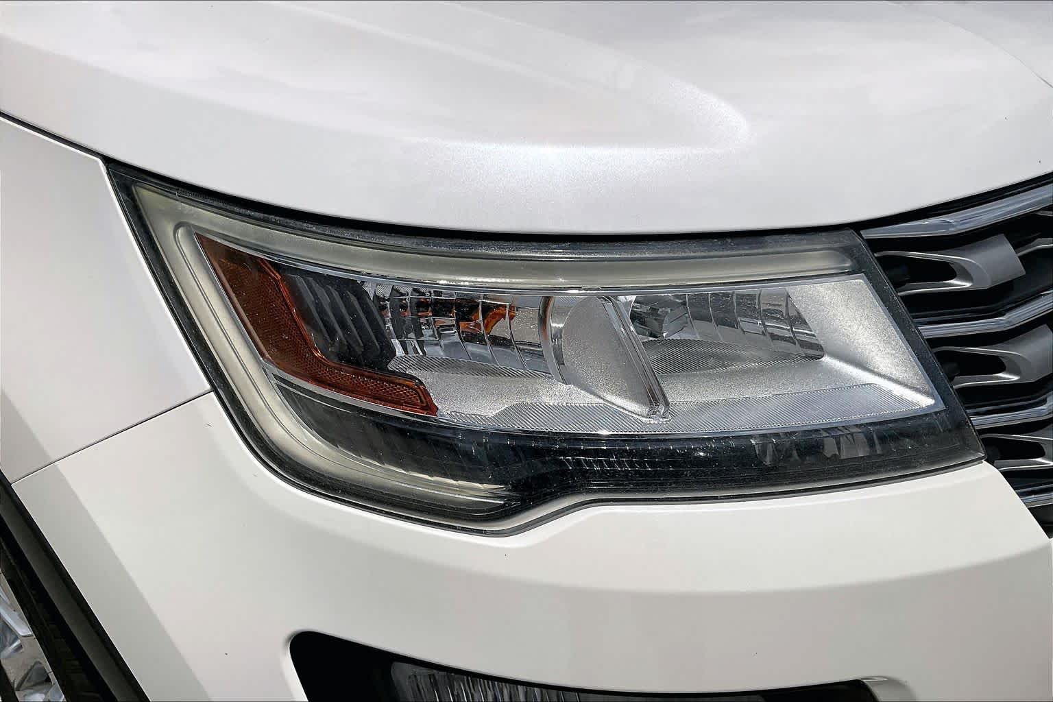 2017 Ford Explorer Limited White Platinum Metallic Tri-Coat at AutoNation USA Houston