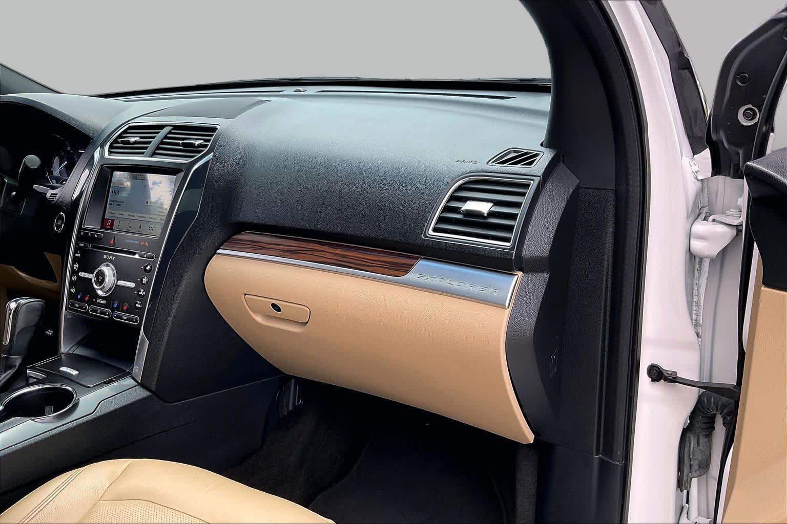 2017 Ford Explorer Limited White Platinum Metallic Tri-Coat at AutoNation USA Houston