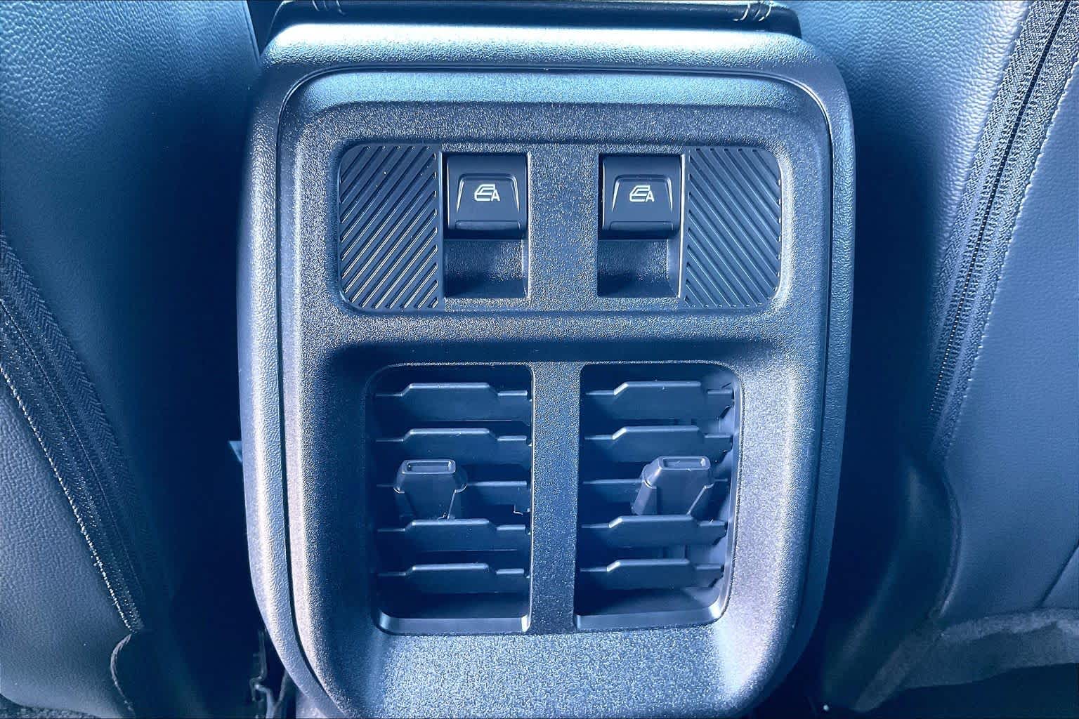 2025 Ford Bronco photo 29 of 32
