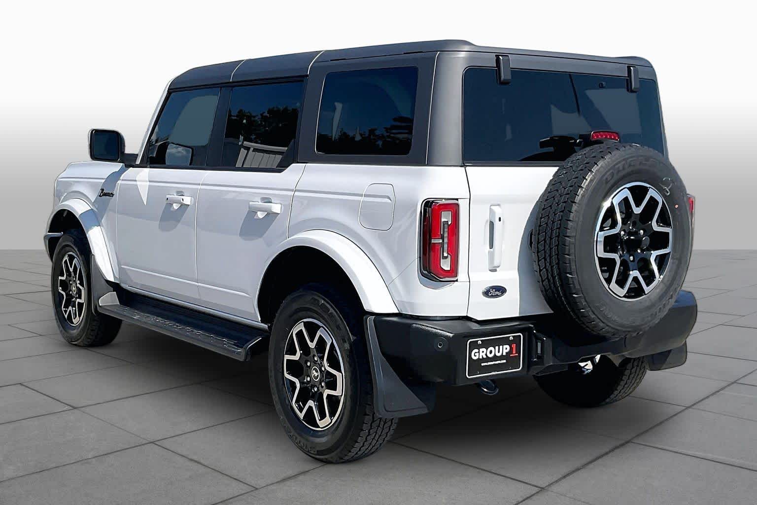 2025 Ford Bronco photo 11 of 32