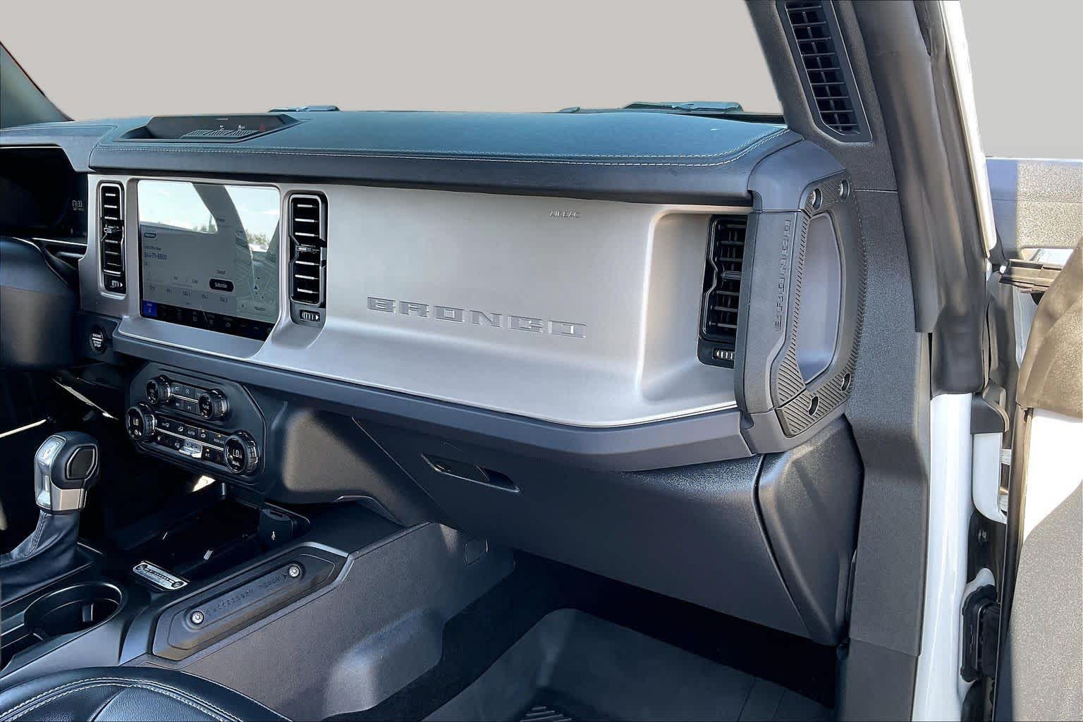 2025 Ford Bronco photo 16 of 32