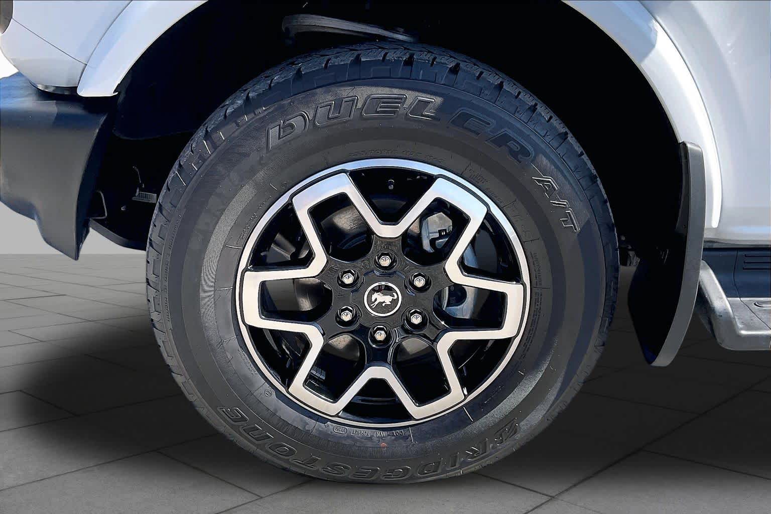 2025 Ford Bronco photo 10 of 32