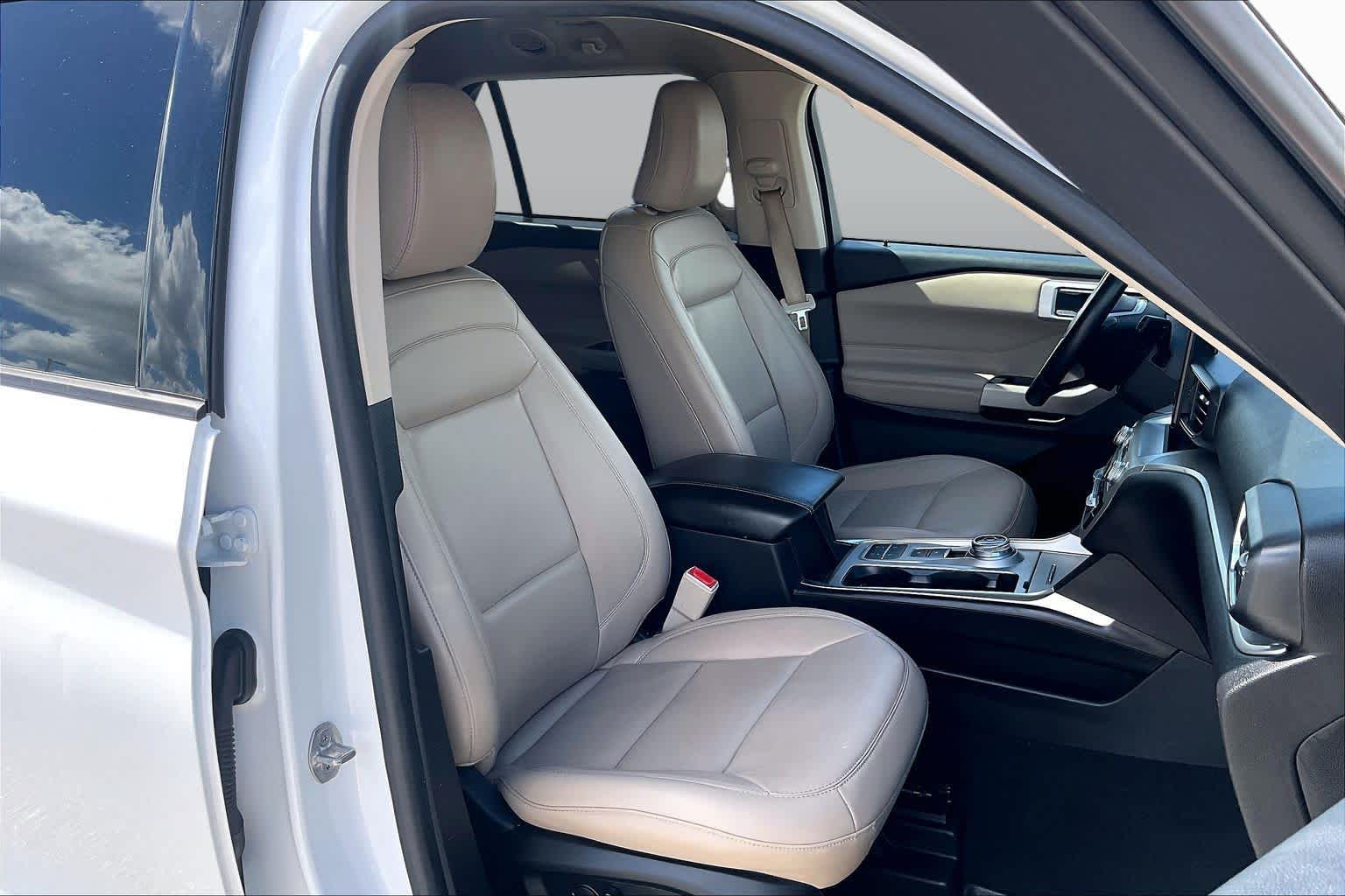 2022 Ford Explorer XLT Oxford White at AutoNation USA Houston
