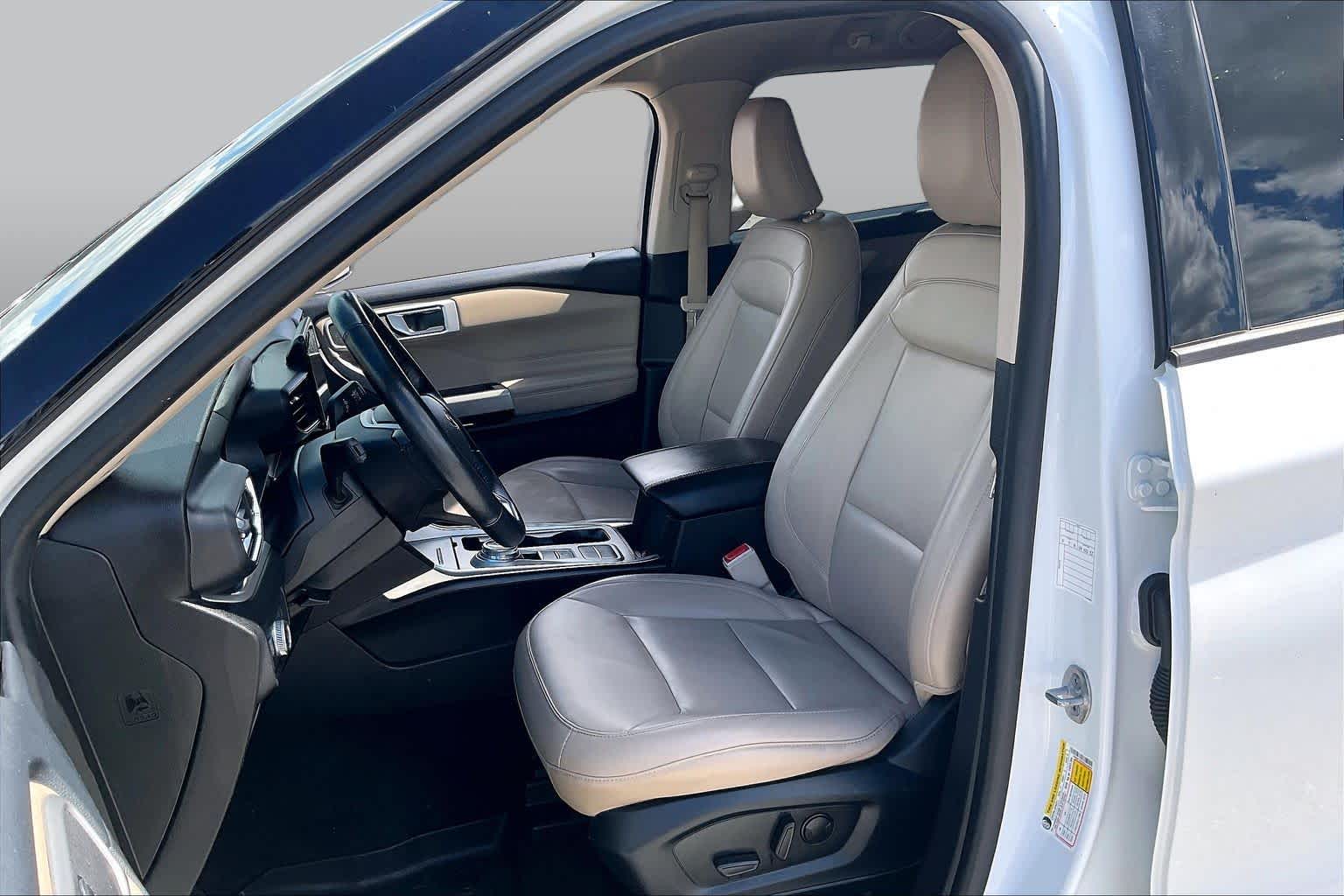 2022 Ford Explorer XLT Oxford White at AutoNation USA Houston