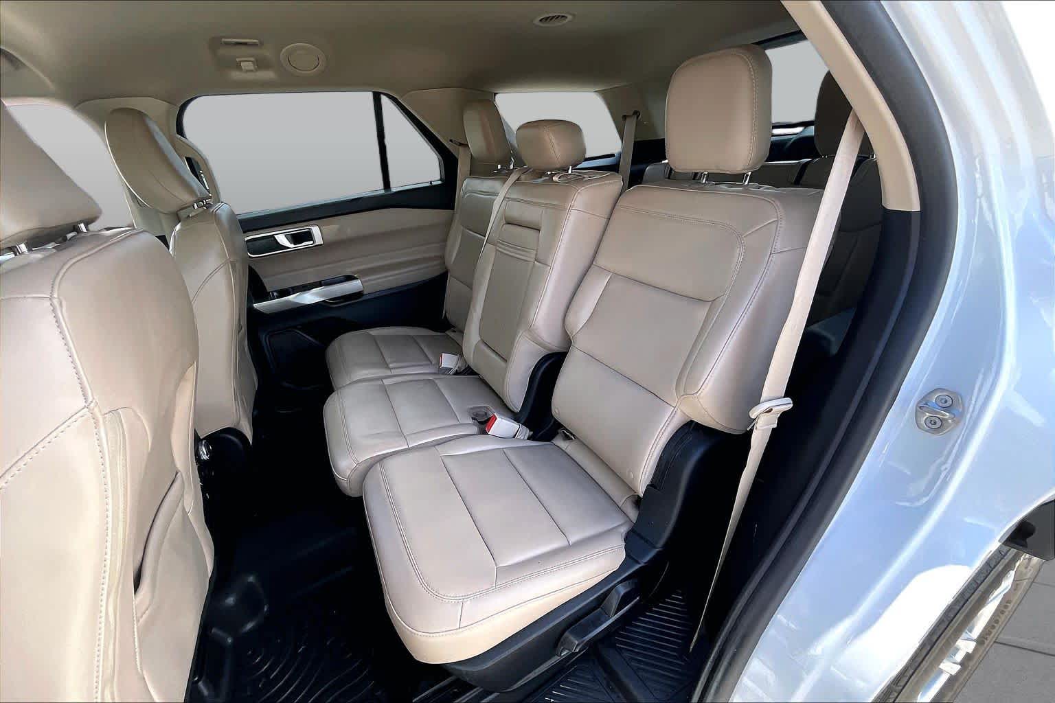 2022 Ford Explorer XLT Oxford White at AutoNation USA Houston