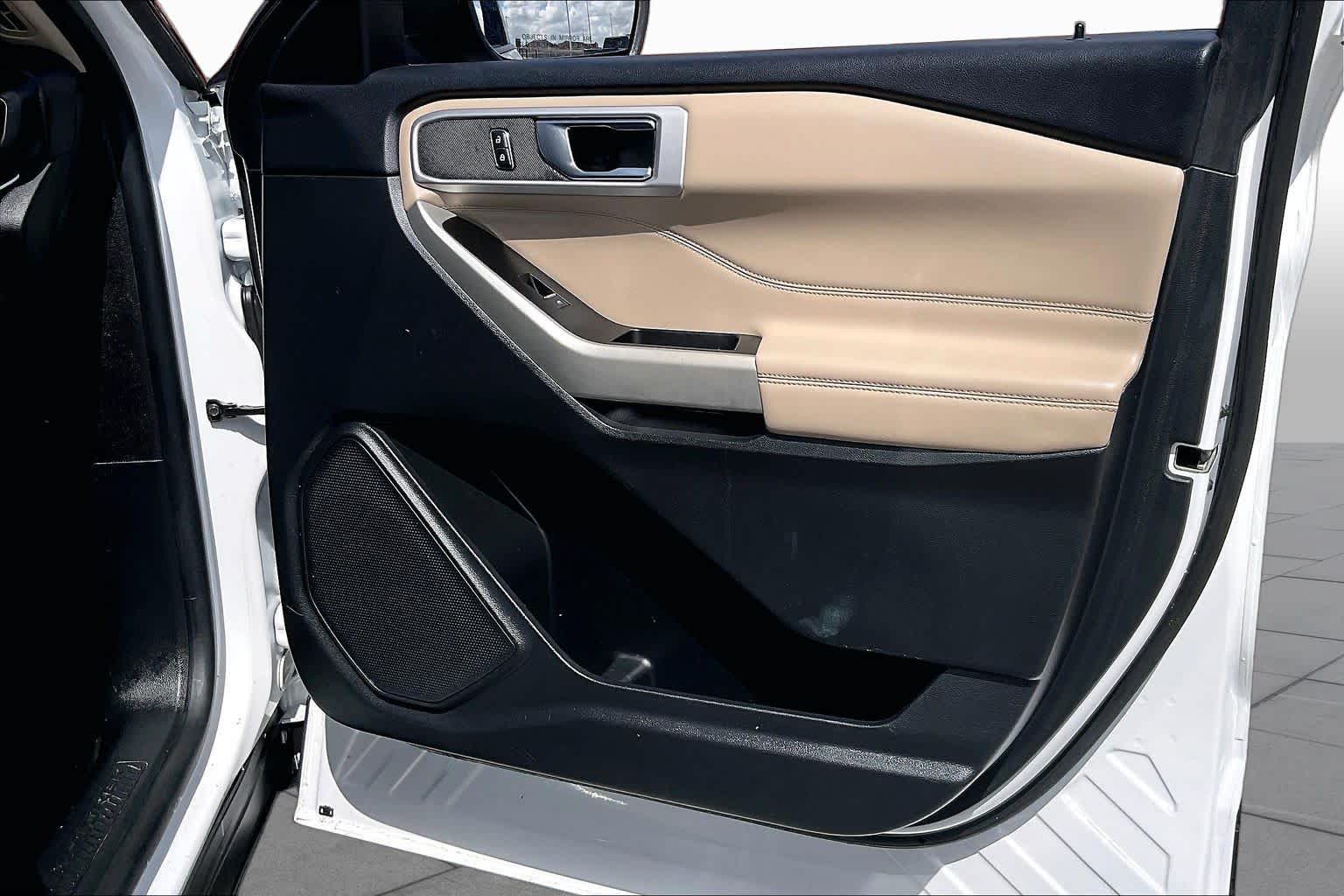 2022 Ford Explorer XLT Oxford White at AutoNation USA Houston