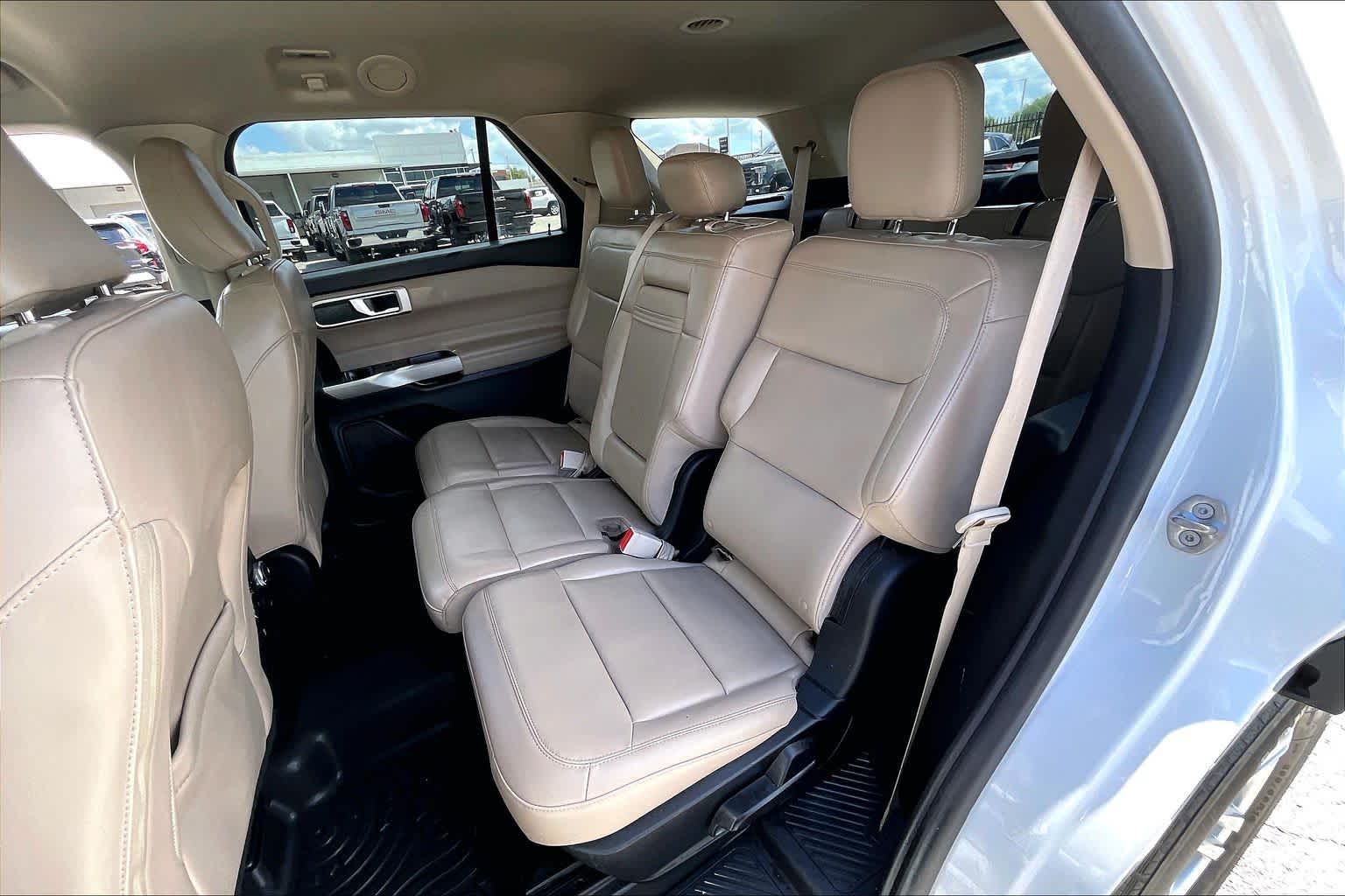 2022 Ford Explorer XLT Oxford White at AutoNation USA Houston