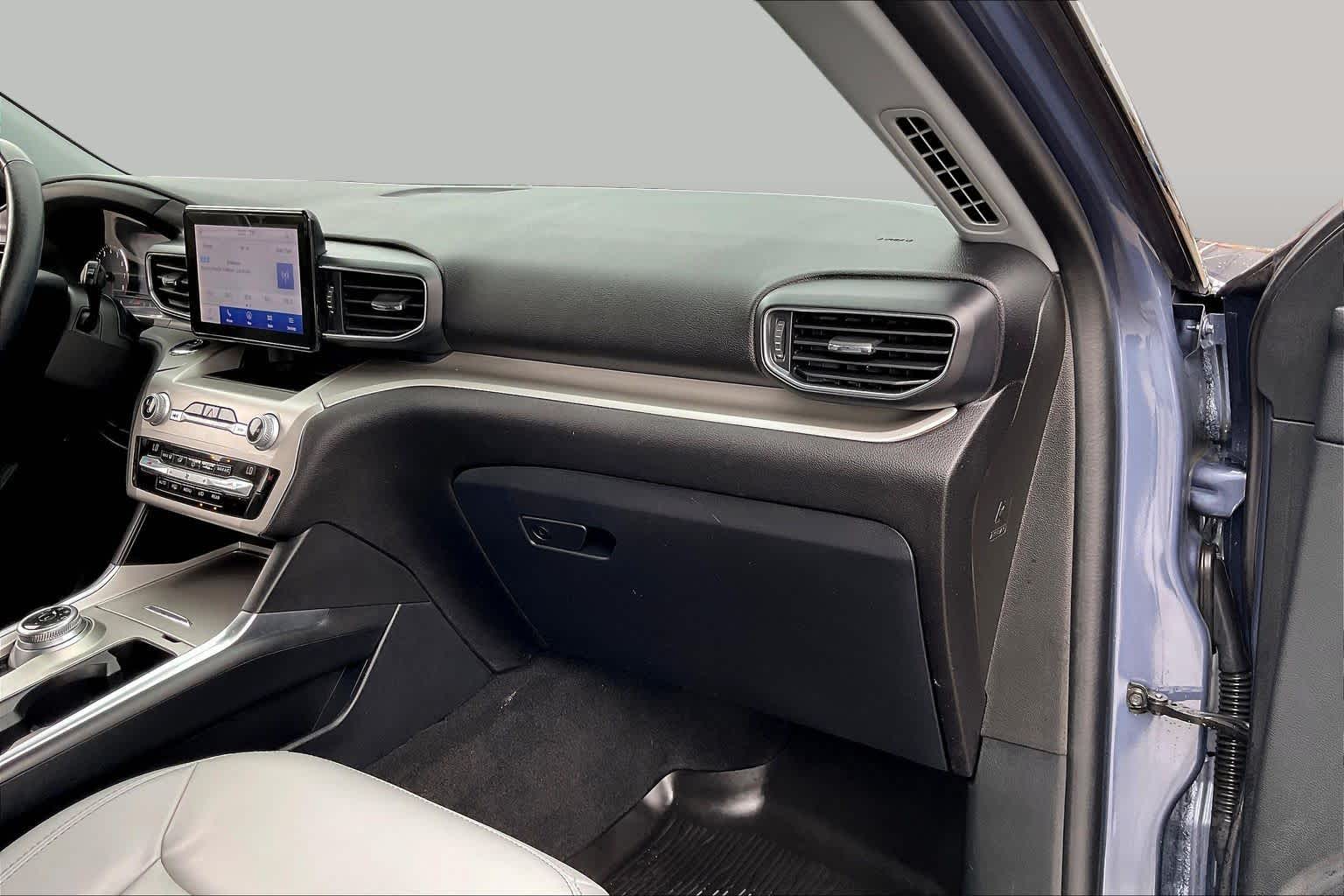 2021 Ford Explorer XLT Infinite Blue Metallic Tinted Clearcoat at AutoNation USA Katy