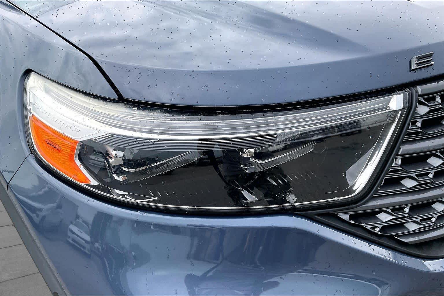 2021 Ford Explorer XLT Infinite Blue Metallic Tinted Clearcoat at AutoNation USA Katy
