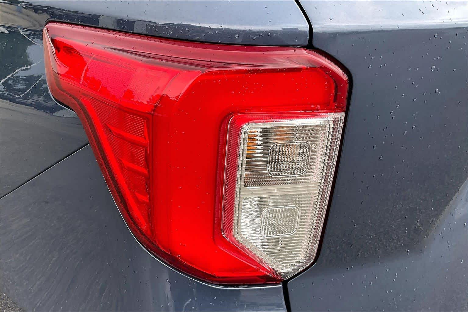 2021 Ford Explorer XLT Infinite Blue Metallic Tinted Clearcoat at AutoNation USA Katy