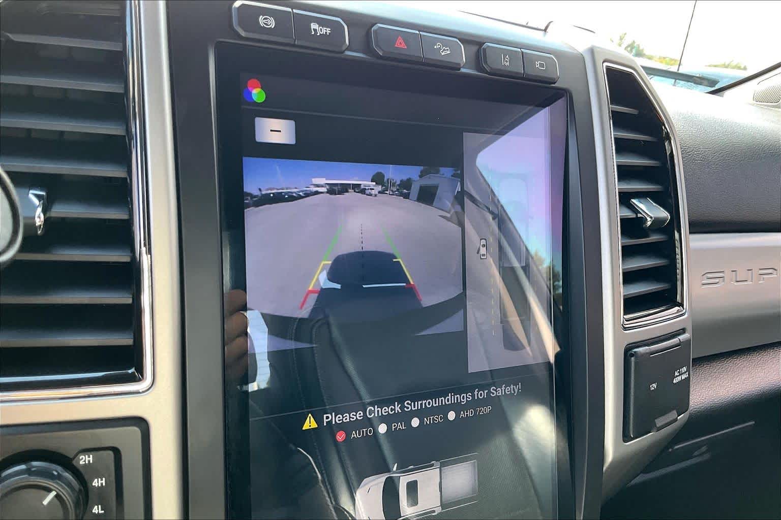 2018 Ford Super Duty F-250 Pickup photo 25 of 33