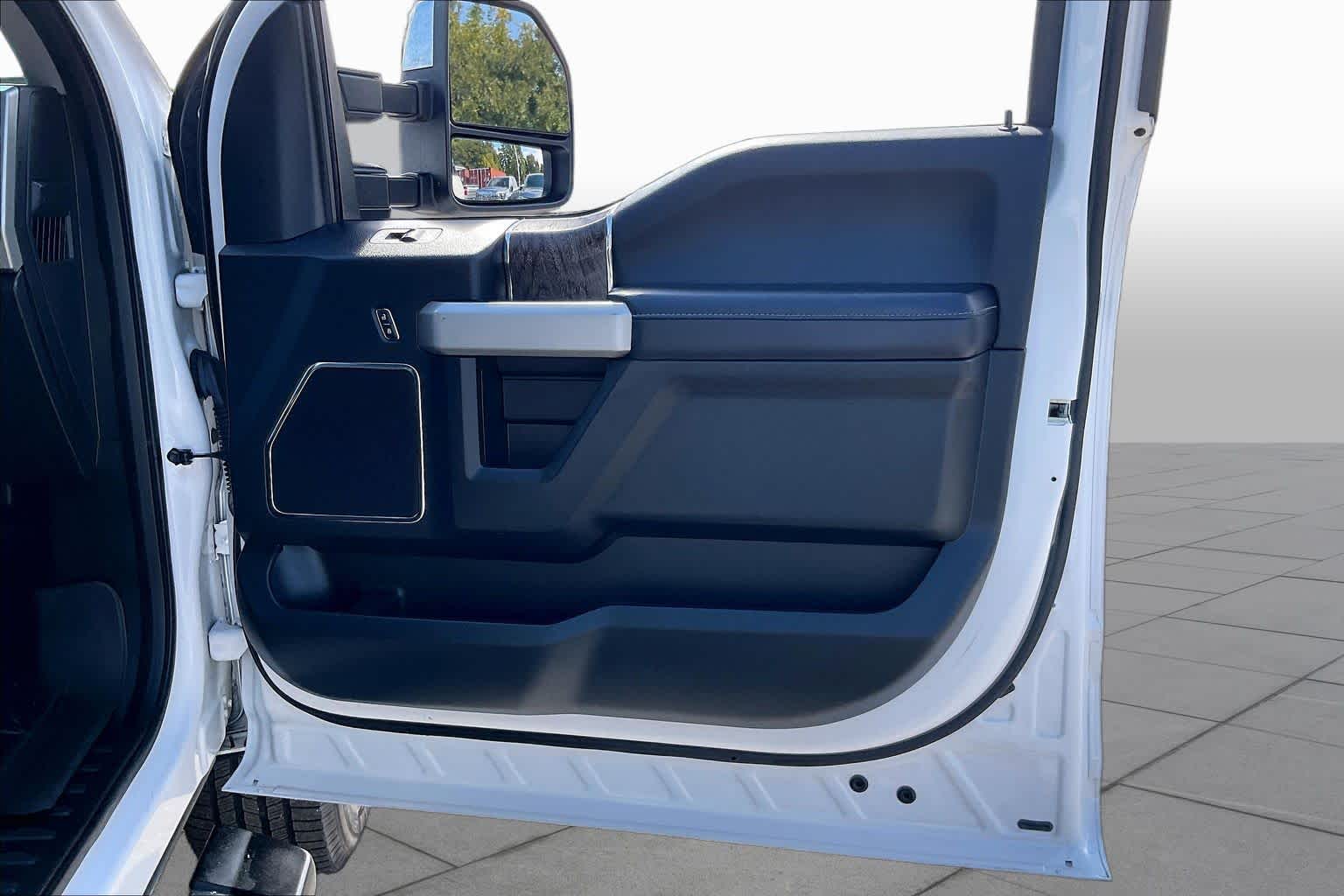 2018 Ford Super Duty F-250 Pickup photo 21 of 33