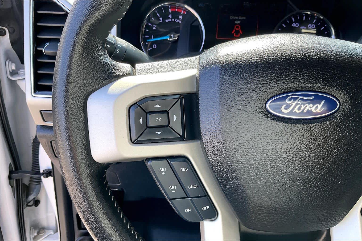 2018 Ford Super Duty F-250 Pickup photo 22 of 33