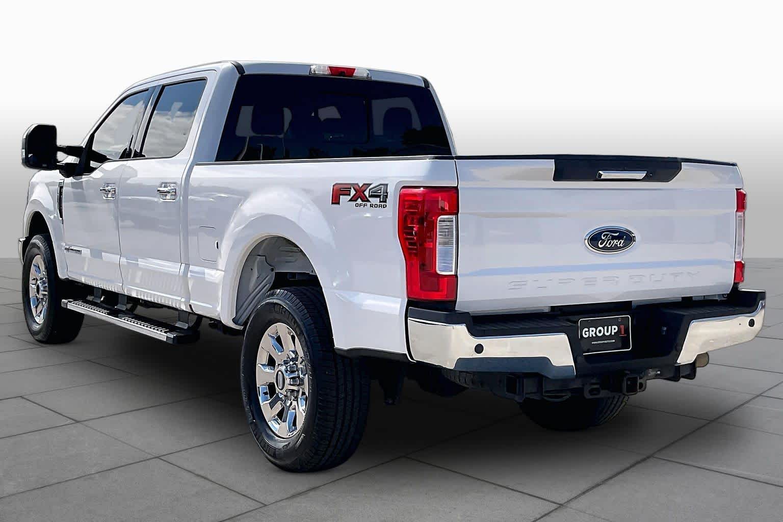2018 Ford Super Duty F-250 Pickup photo 11 of 33