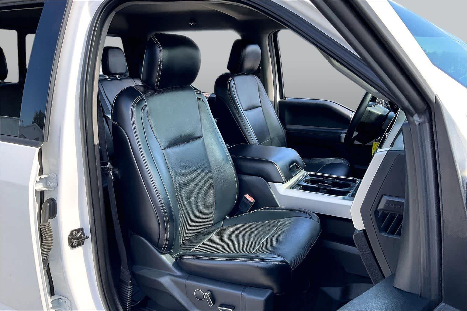 2018 Ford Super Duty F-250 Pickup photo 9 of 33