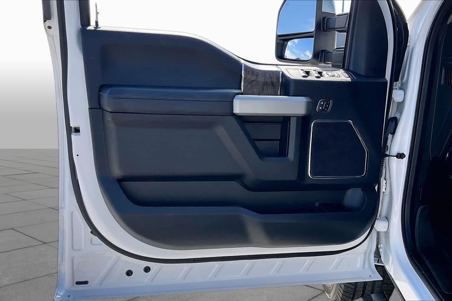 2018 Ford Super Duty F-250 Pickup photo 20 of 33