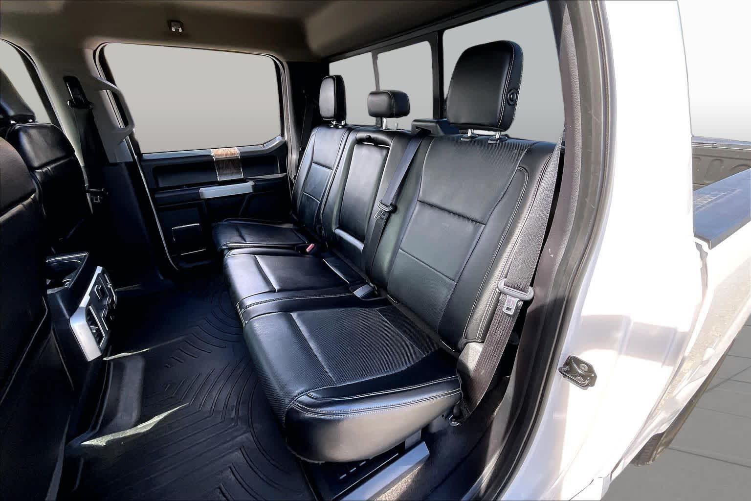 2018 Ford Super Duty F-250 Pickup photo 18 of 33