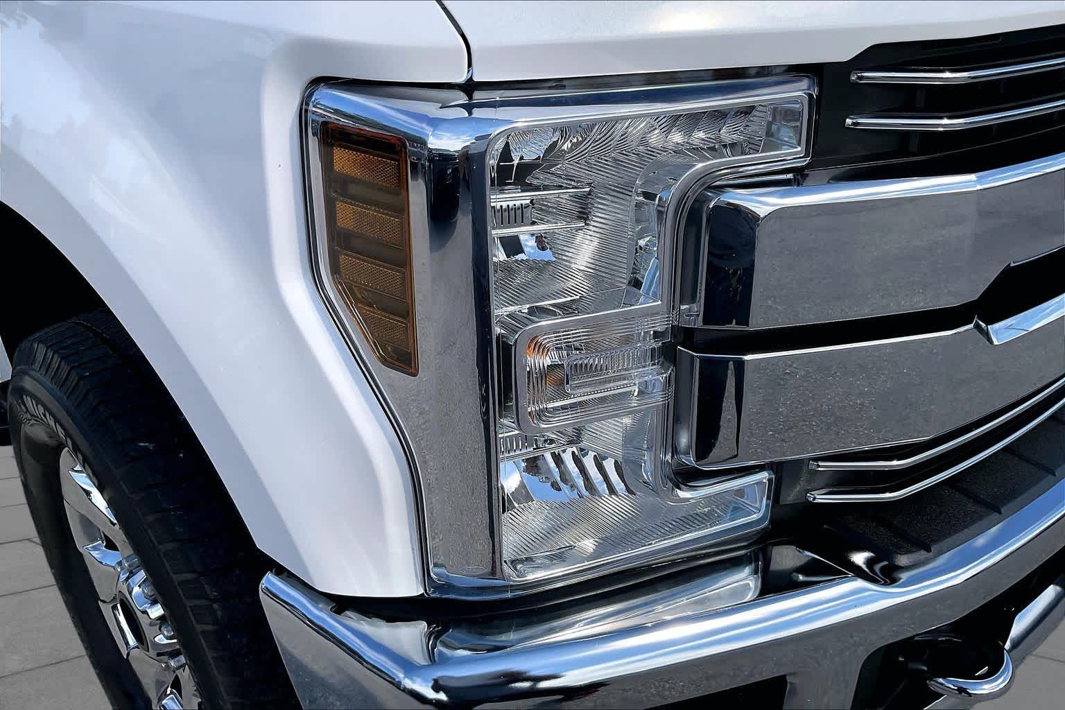 2018 Ford Super Duty F-250 Pickup photo 26 of 33