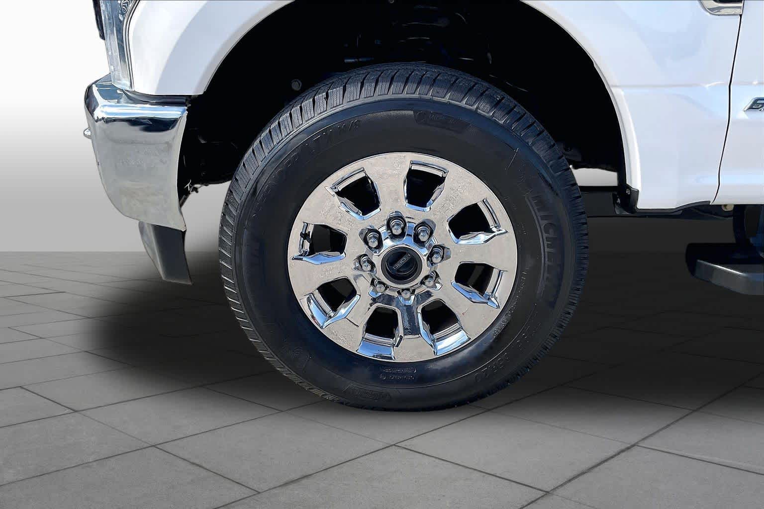 2018 Ford Super Duty F-250 Pickup photo 10 of 33