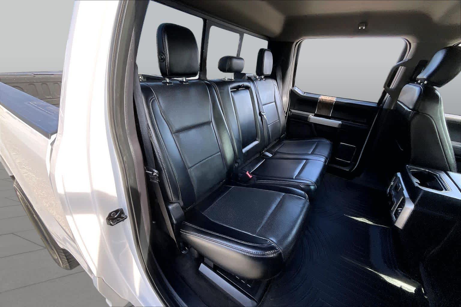 2018 Ford Super Duty F-250 Pickup photo 19 of 33