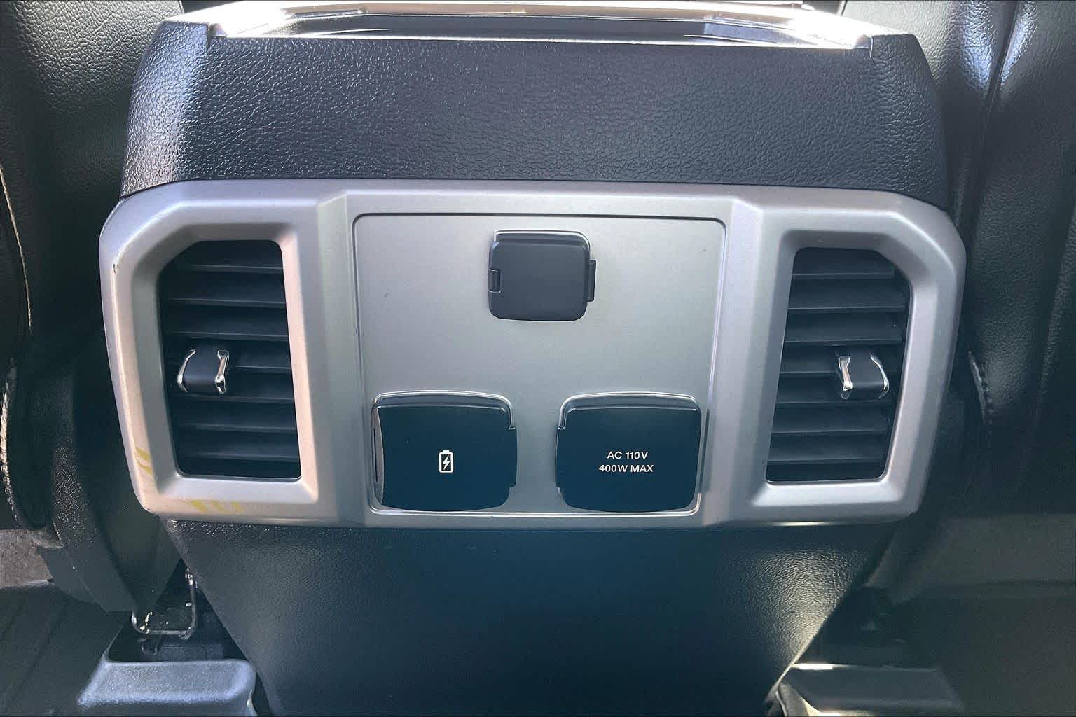 2018 Ford Super Duty F-250 Pickup photo 30 of 33