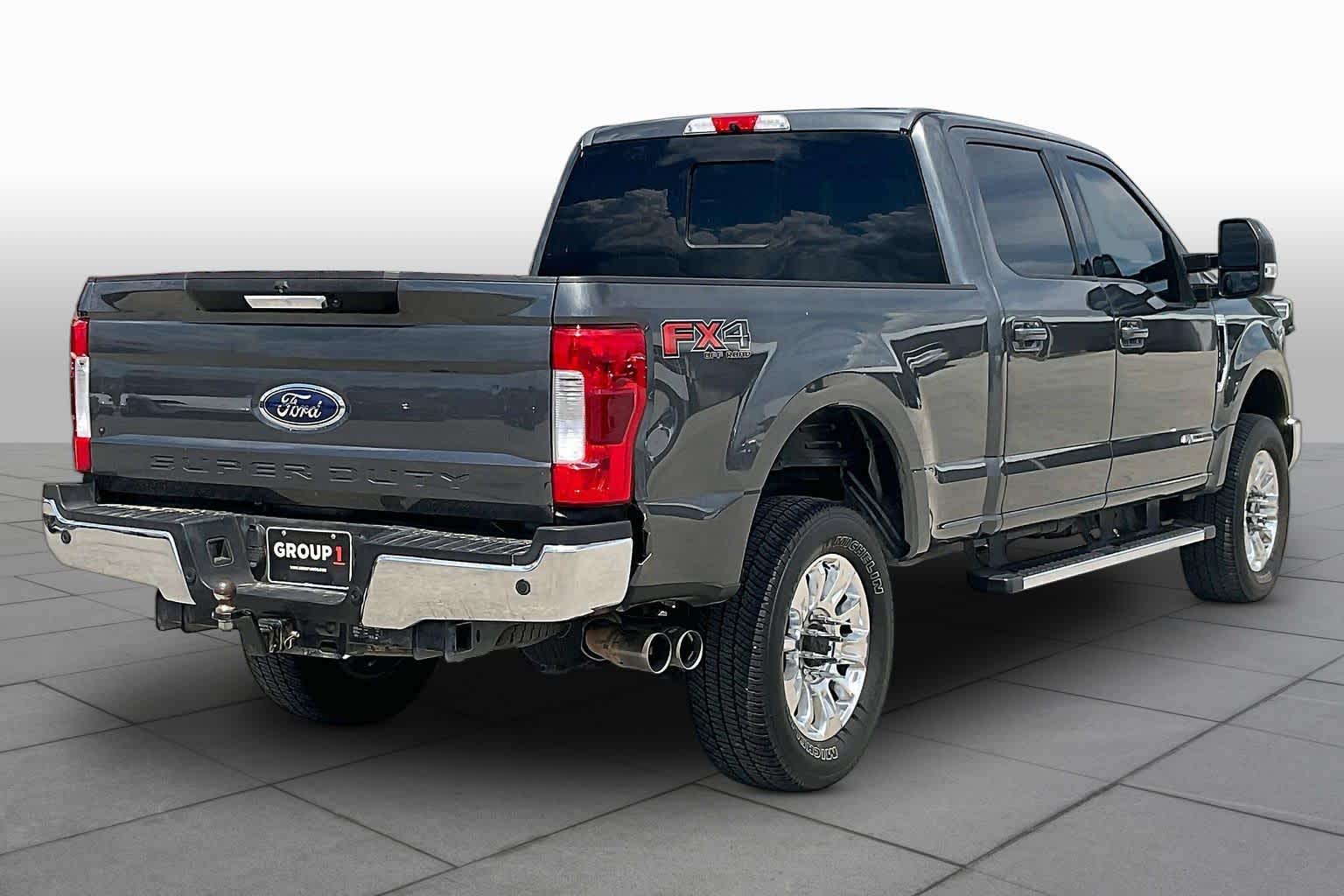 2019 Ford Super Duty F-250 Pickup photo 12 of 32