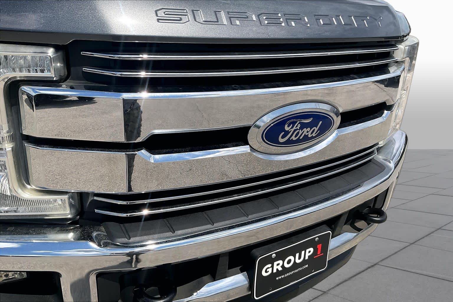 2019 Ford Super Duty F-250 Pickup photo 28 of 32