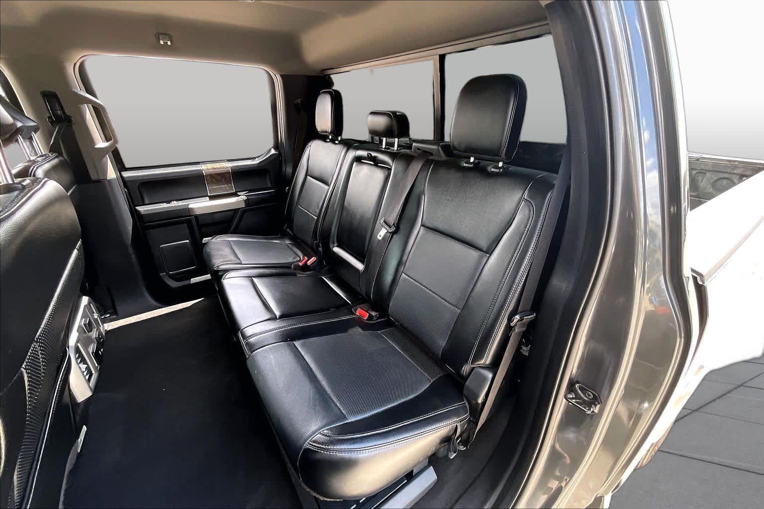 2019 Ford Super Duty F-250 Pickup photo 18 of 32