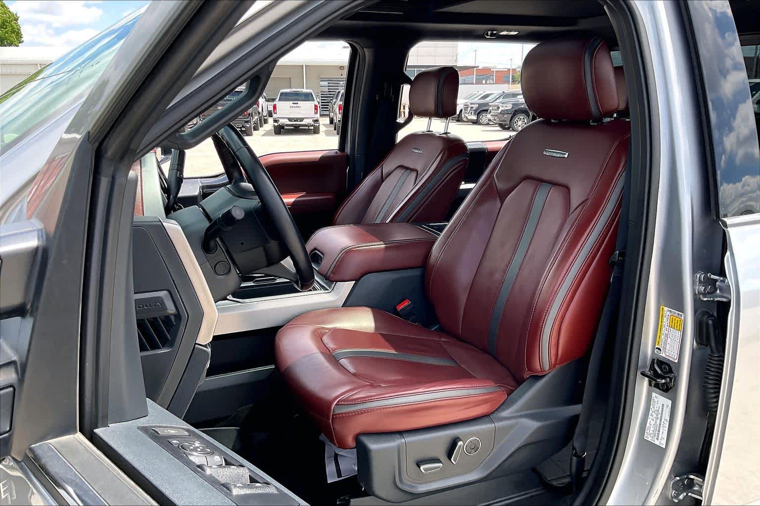 2022 Ford Super Duty F-250 Pickup Platinum - 7