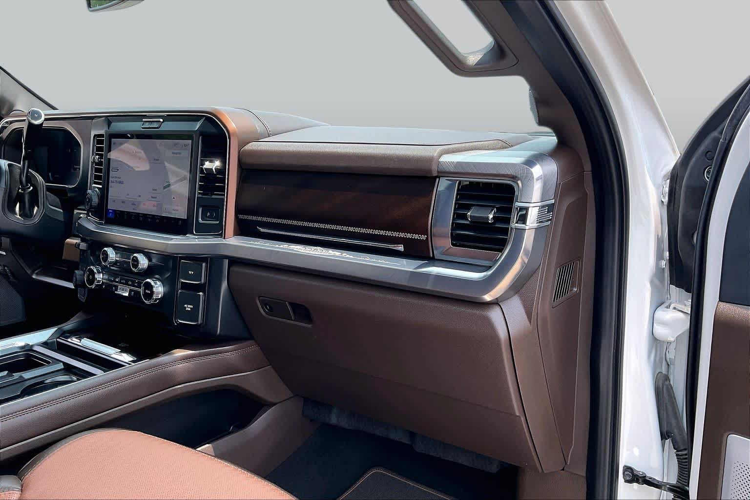 2025 Ford Super Duty F-250 Pickup King Ranch Star White Metallic Tri-Coat/Darkened Bronze at Group 1 GMC Buick South