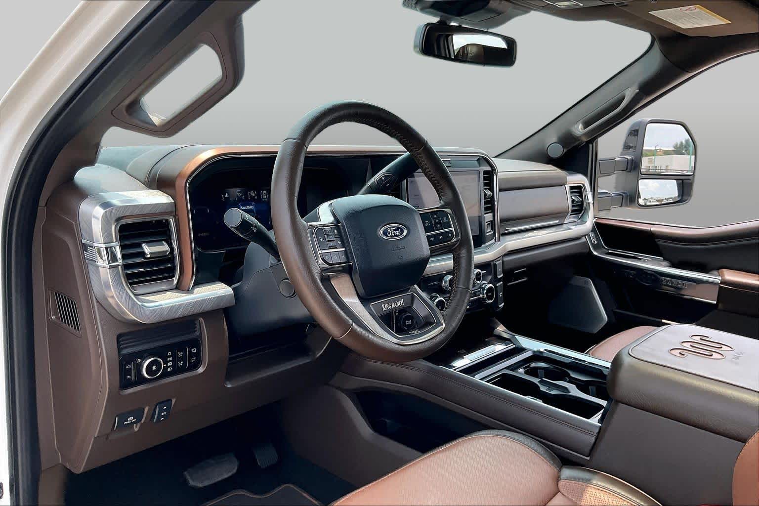 2025 Ford Super Duty F-250 Pickup King Ranch Star White Metallic Tri-Coat/Darkened Bronze at Group 1 GMC Buick South