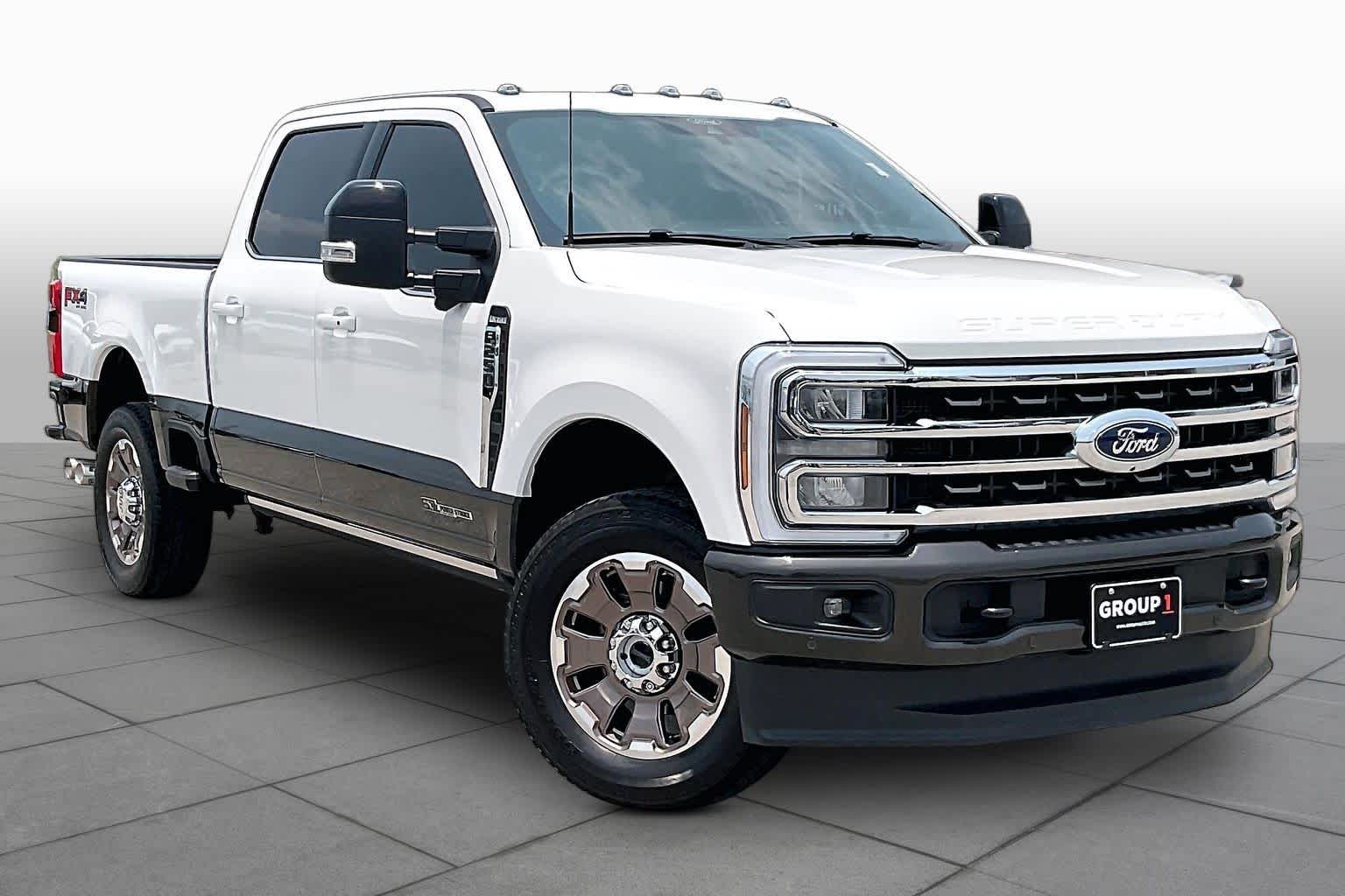 2025 Ford Super Duty F-250 Pickup King Ranch Star White Metallic Tri-Coat/Darkened Bronze at Group 1 GMC Buick South
