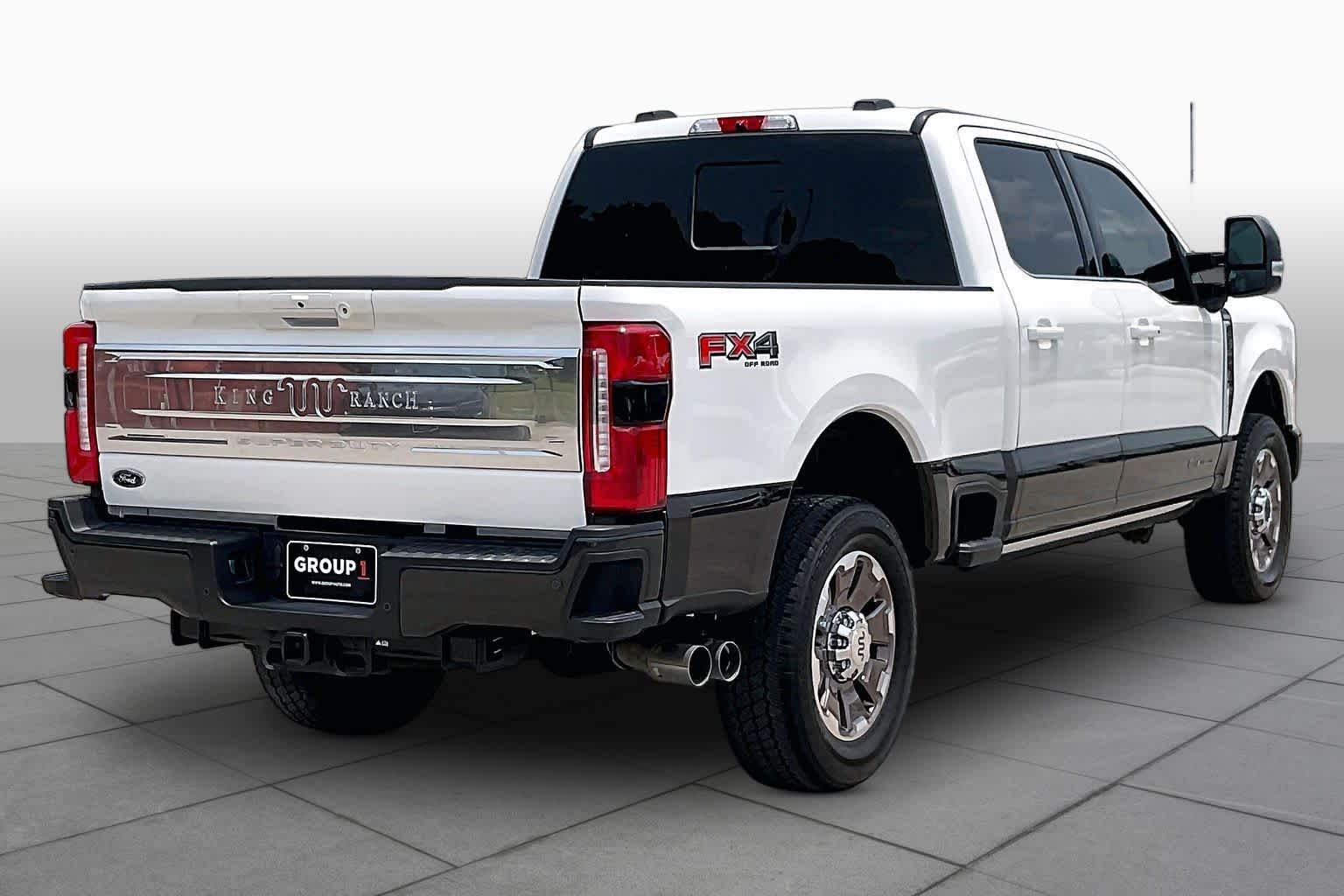 2025 Ford Super Duty F-250 Pickup King Ranch Star White Metallic Tri-Coat/Darkened Bronze at Group 1 GMC Buick South
