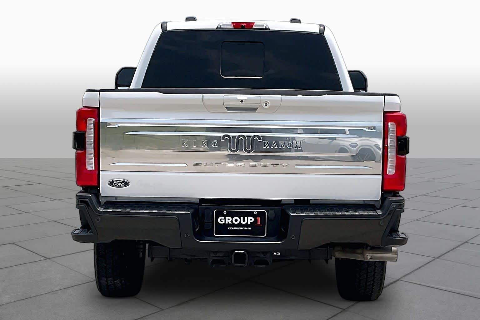 2025 Ford Super Duty F-250 Pickup King Ranch Star White Metallic Tri-Coat/Darkened Bronze at Group 1 GMC Buick South