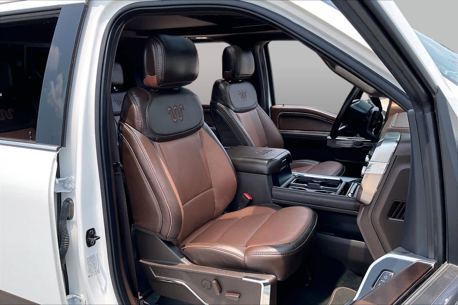2025 Ford Super Duty F-250 Pickup King Ranch Star White Metallic Tri-Coat/Darkened Bronze at Group 1 GMC Buick South
