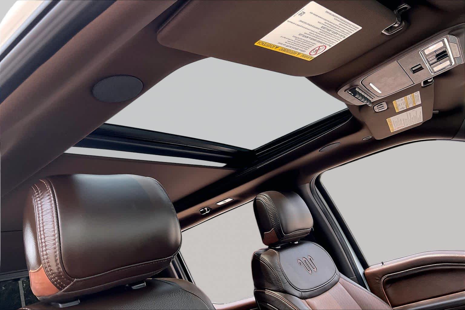 2025 Ford Super Duty F-250 Pickup King Ranch Star White Metallic Tri-Coat/Darkened Bronze at Group 1 GMC Buick South